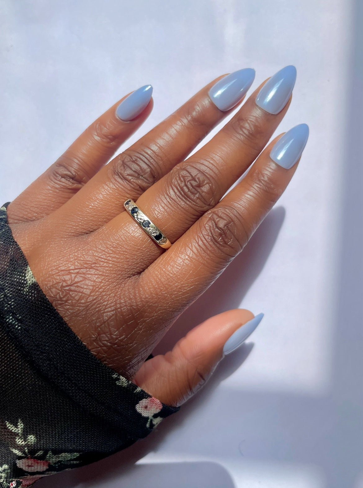 Aqua Glazed Almond - Leewa Beauty