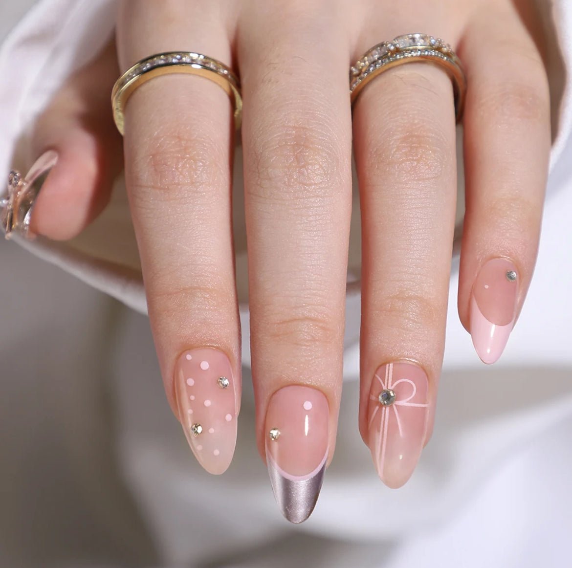 Trendsetter Almond - Leewa Beauty
