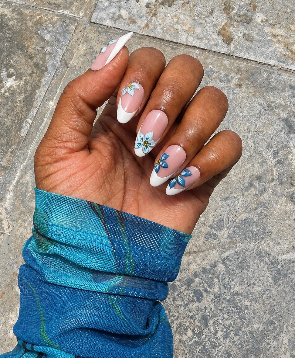 Dahlia blue floral french press-on nails by Leewa Beauty
